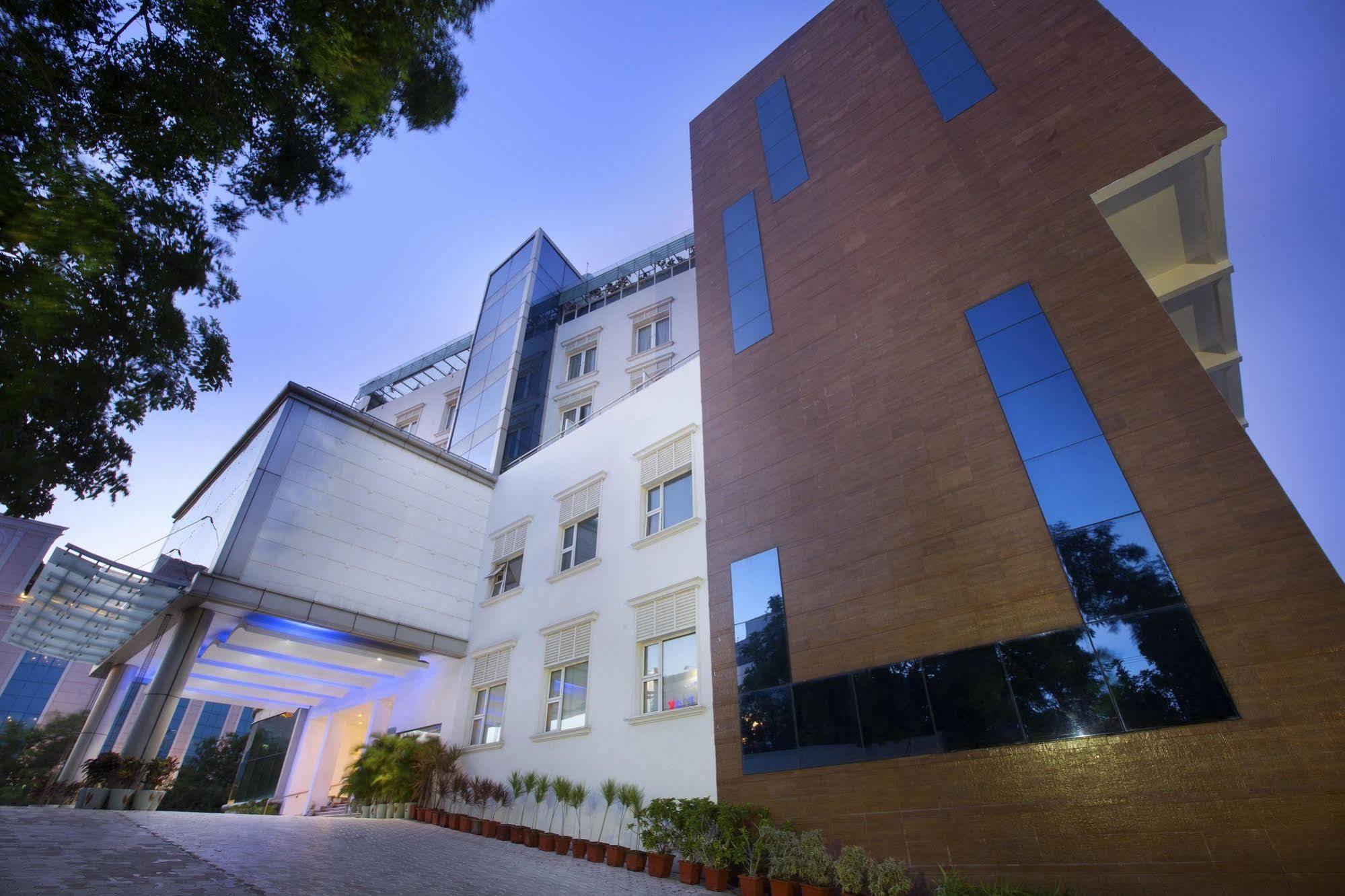 Hotel Atithi Puduččéri Exteriér fotografie